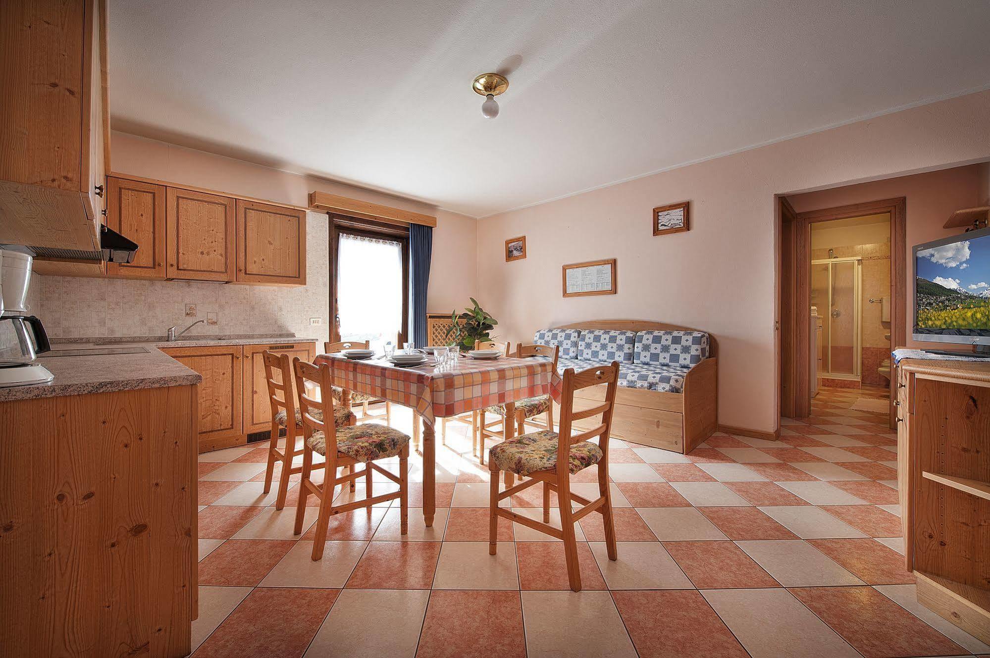 Baita Carosello Apt 4 By Livigno Accomodation Exterior photo