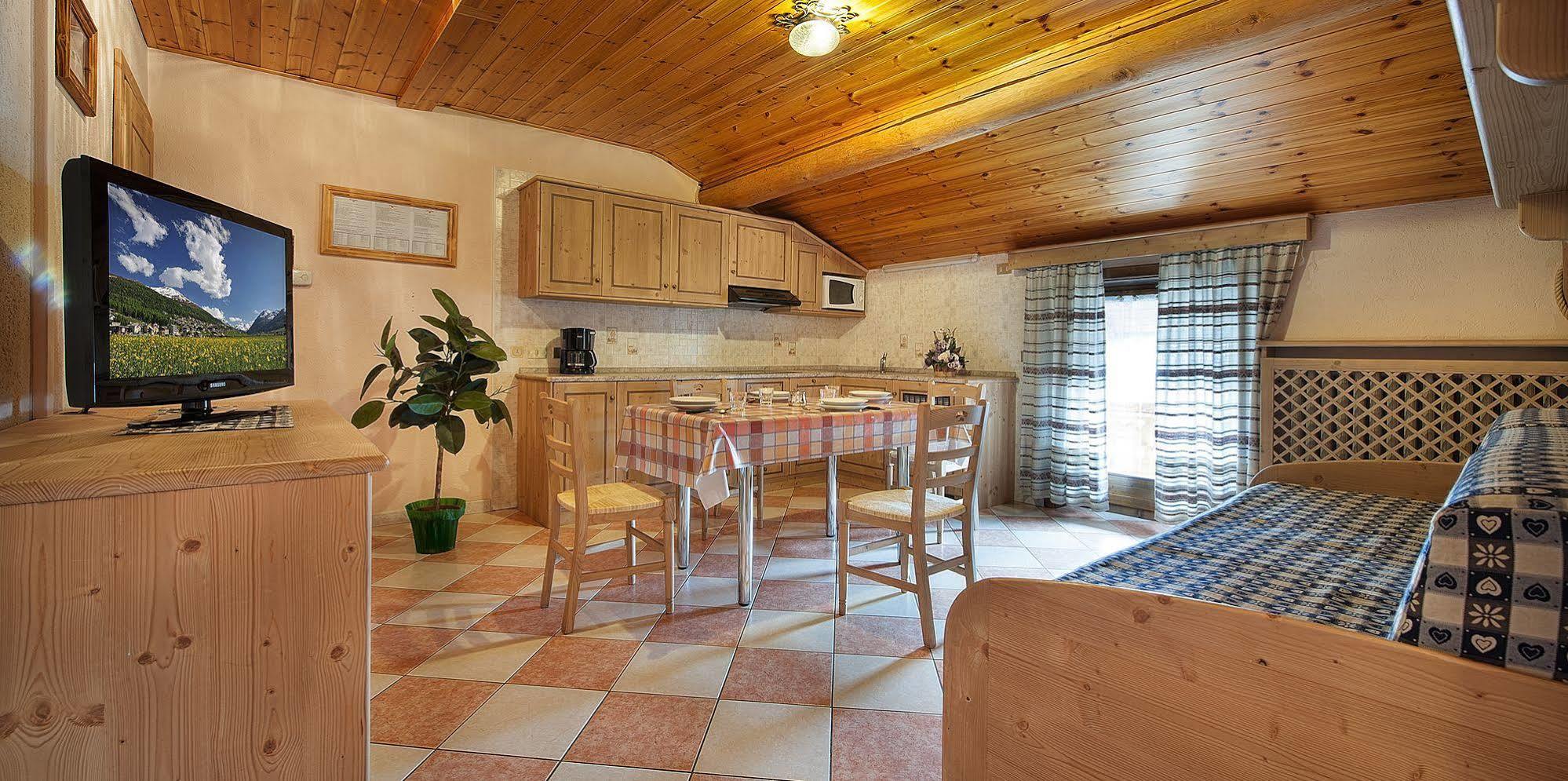 Baita Carosello Apt 4 By Livigno Accomodation Exterior photo